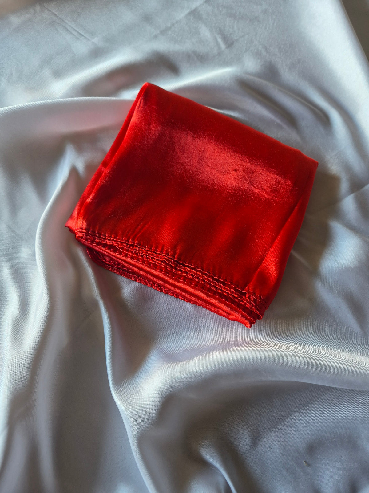 Satijnen Sjaal 90x90 cm rood