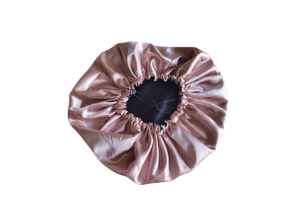 Bonnet zwart met oud roze (nieuw Model)