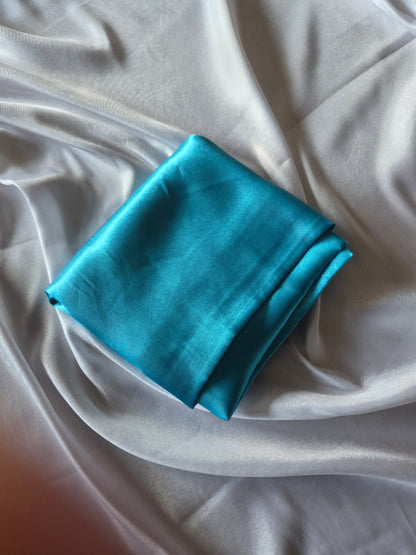 Satijnen Sjaal 90x90 cm petrol blauw
